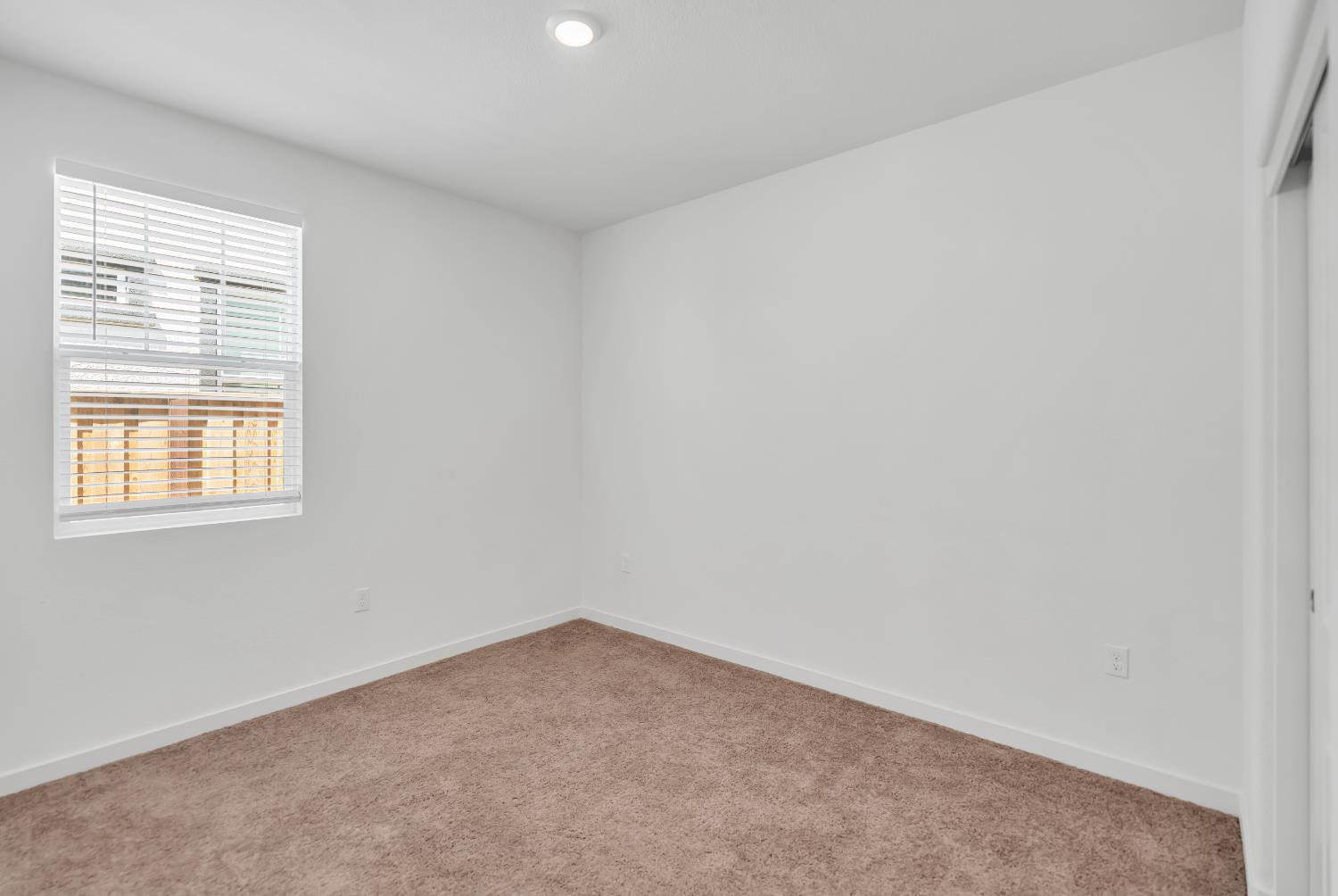 Detail Gallery Image 13 of 38 For 10109 Zane Way, Elk Grove,  CA 95757 - 3 Beds | 2 Baths