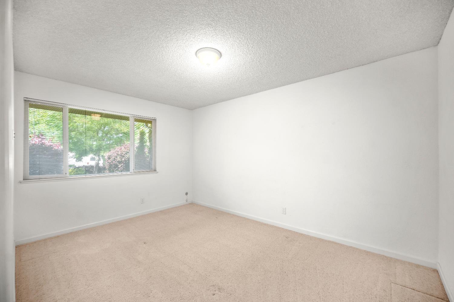 Detail Gallery Image 19 of 30 For 5030 Rimwood Dr, Fair Oaks,  CA 95628 - 3 Beds | 2 Baths