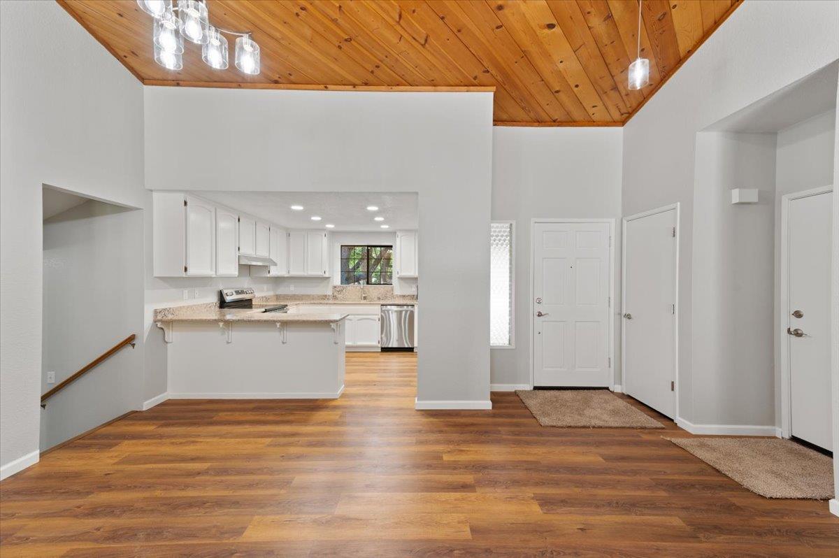 Detail Gallery Image 8 of 48 For 11216 Bobolink Way, Auburn,  CA 95602 - 3 Beds | 2 Baths