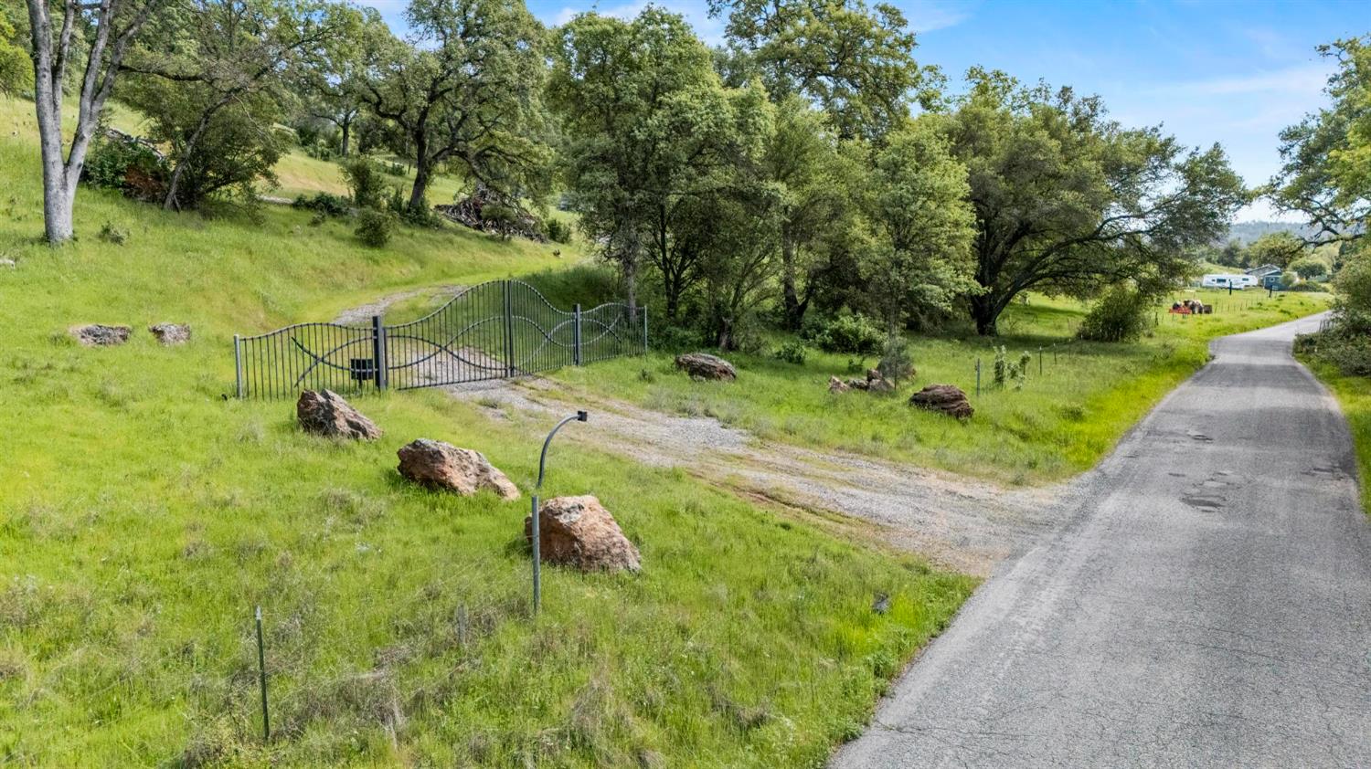Peoria Road, Browns Valley, California image 1