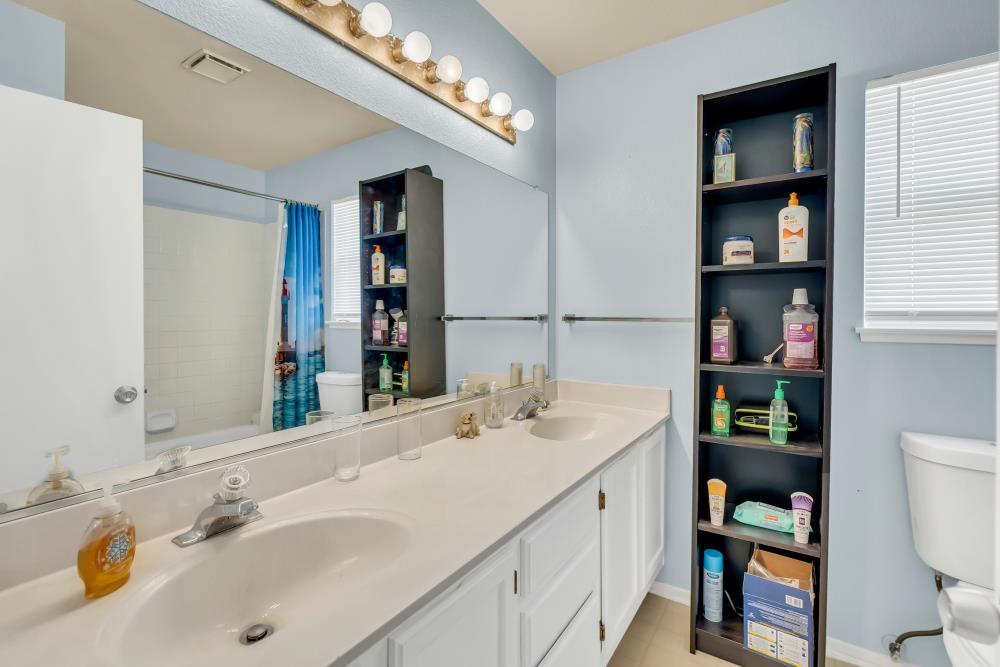 Detail Gallery Image 27 of 46 For 9004 Beryl Creek Way, Elk Grove,  CA 95758 - 3 Beds | 2/1 Baths