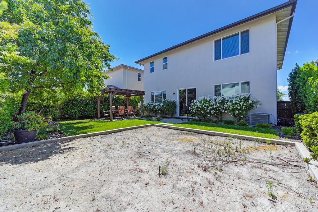 Detail Gallery Image 43 of 52 For 4432 Juneberry Dr, Sacramento,  CA 95834 - 3 Beds | 2/1 Baths