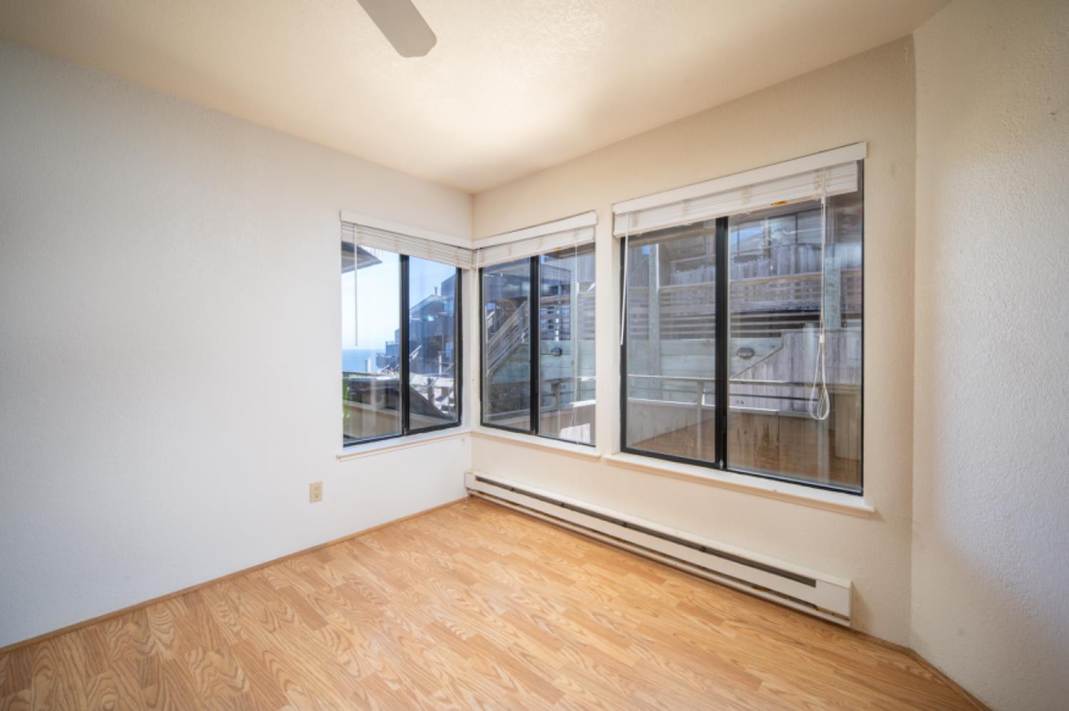 Detail Gallery Image 6 of 16 For 1 Surf Way #108,  Monterey,  CA 93940 - 1 Beds | 1 Baths