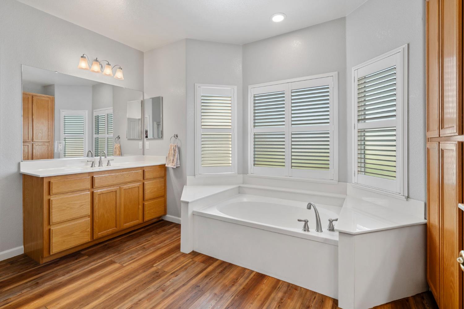 Piedmont Drive, Manteca, California image 35
