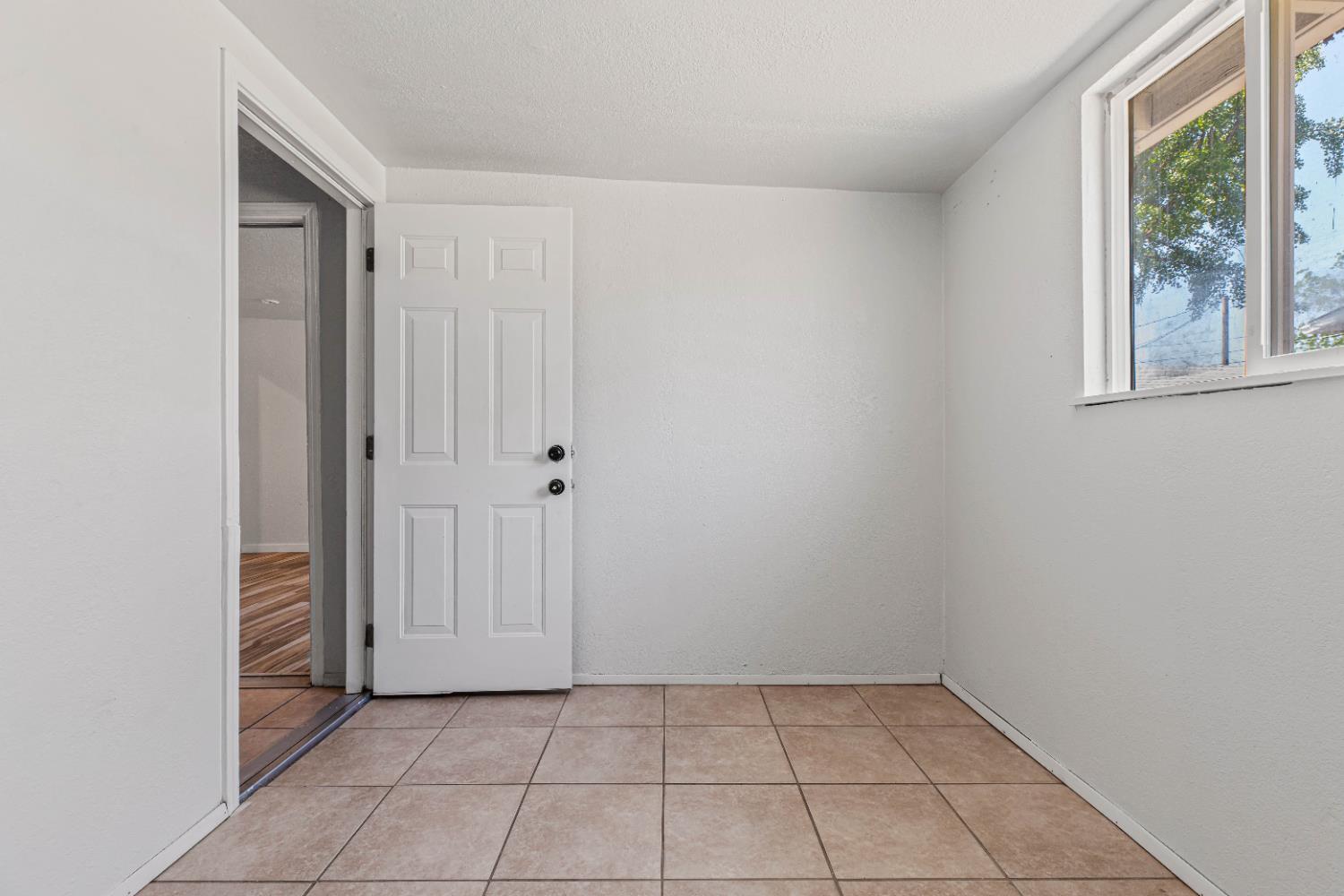 Detail Gallery Image 28 of 40 For 1705 Lois Way, Ceres,  CA 95307 - 3 Beds | 2 Baths