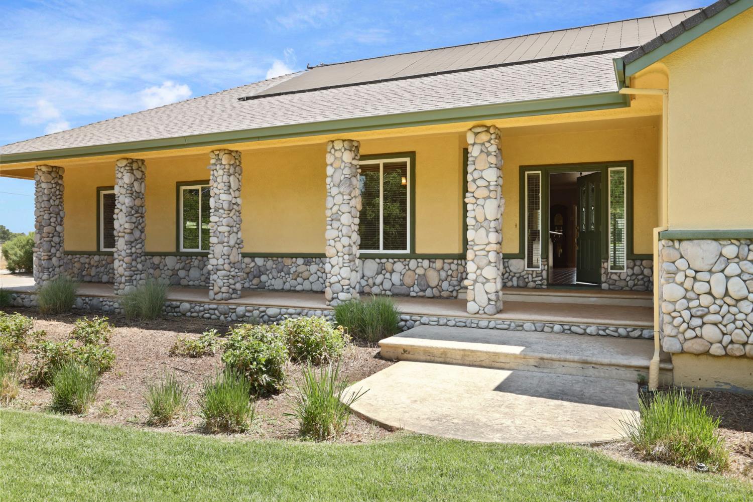 Detail Gallery Image 63 of 74 For 13703 Christensen Rd, Galt,  CA 95632 - 4 Beds | 2/1 Baths
