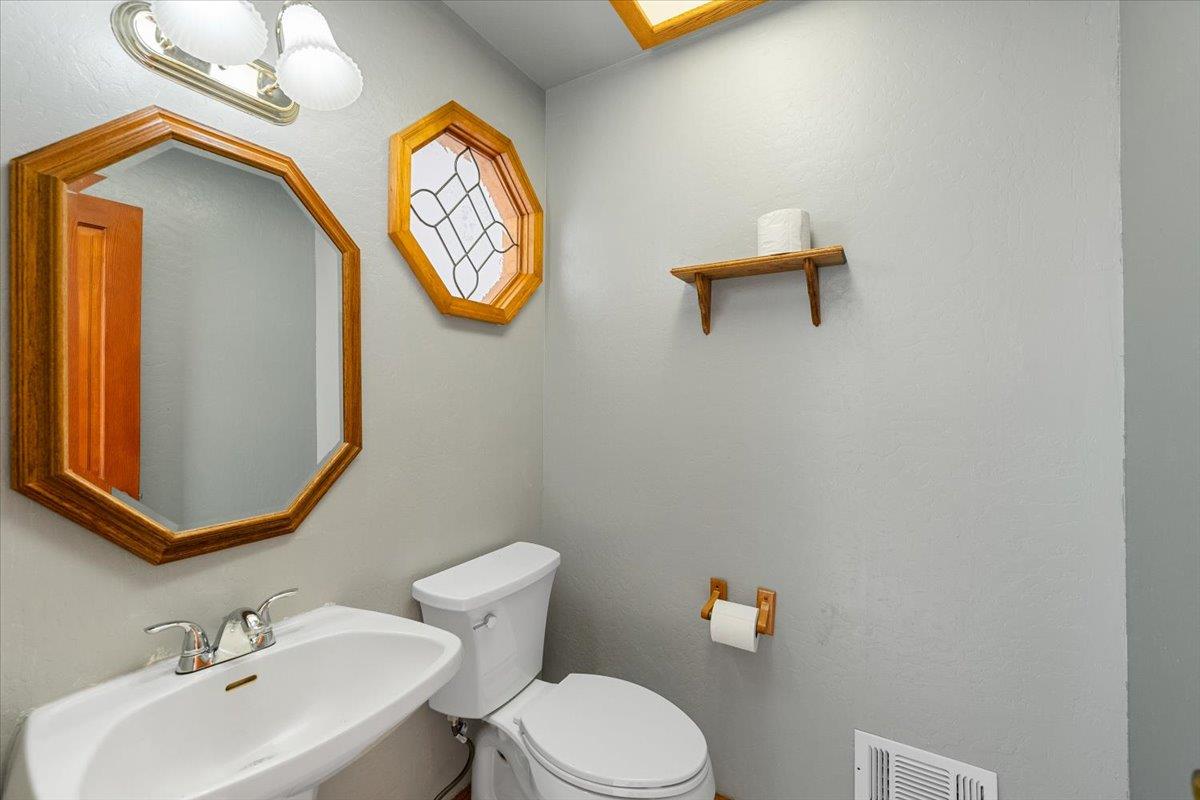 Detail Gallery Image 12 of 73 For 5116 Pondorex Rd, Auburn,  CA 95602 - 4 Beds | 3/1 Baths