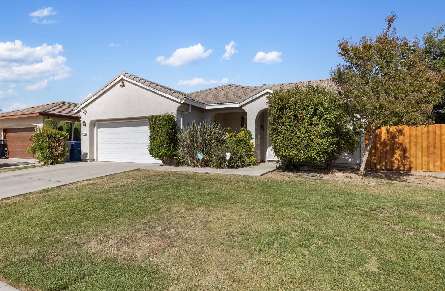 Detail Gallery Image 2 of 25 For 2081 Tangerine Ave, Madera,  CA 93637 - 3 Beds | 2 Baths
