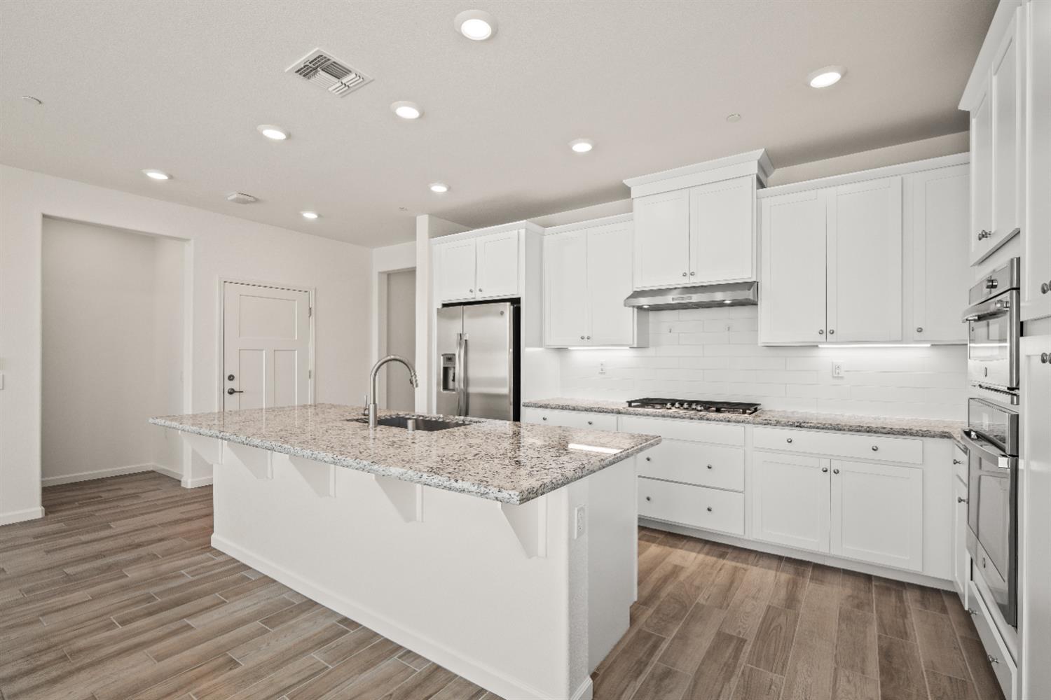 Detail Gallery Image 13 of 43 For 8924 El Cielo Ln, El Dorado Hills,  CA 95762 - 2 Beds | 2 Baths