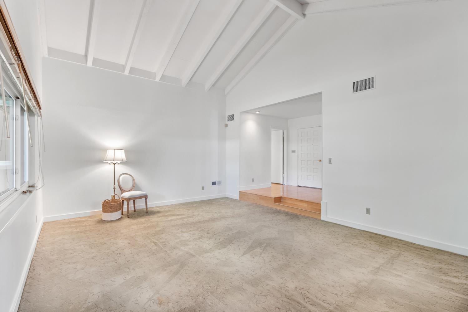 Detail Gallery Image 7 of 48 For 815 Commons Dr, Sacramento,  CA 95825 - 2 Beds | 2 Baths