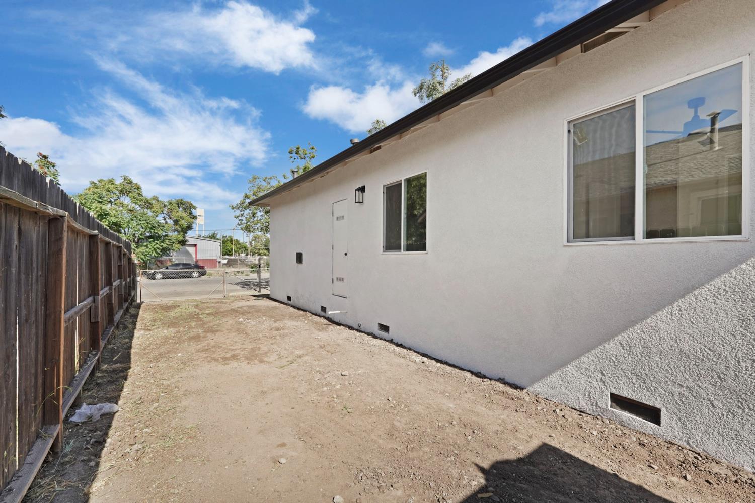 Detail Gallery Image 33 of 33 For 1237 S Commerce St, Stockton,  CA 95206 - 3 Beds | 2 Baths