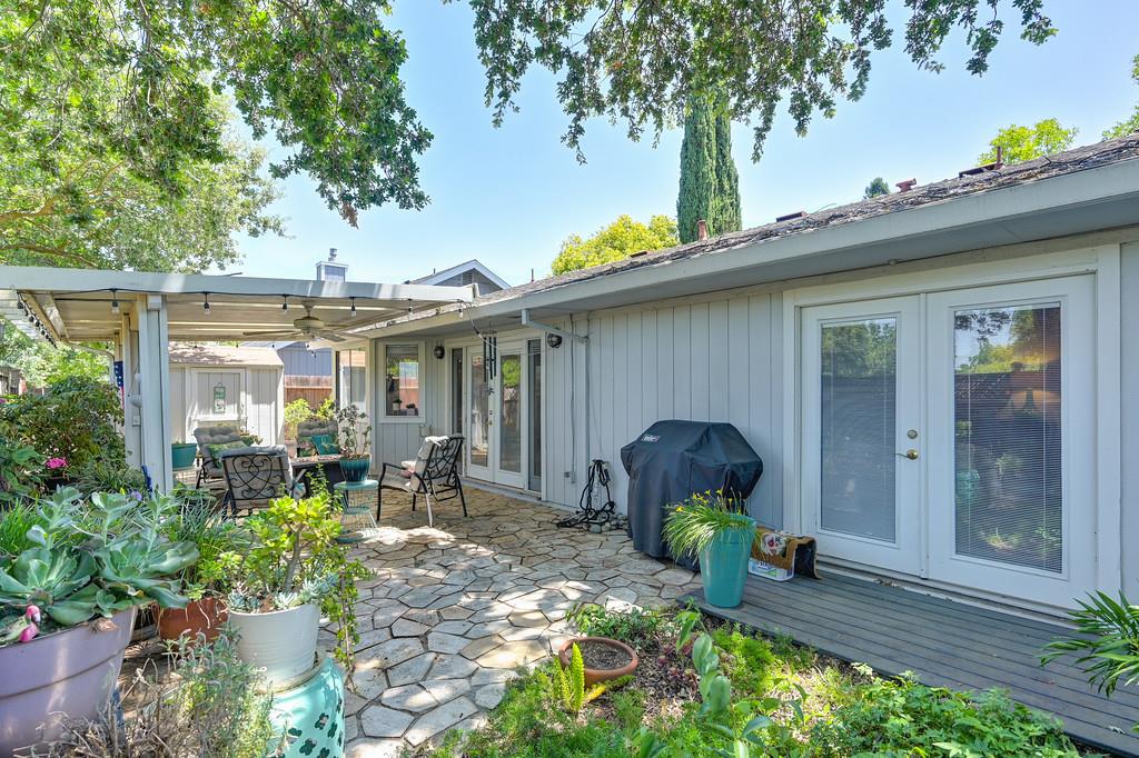 Detail Gallery Image 36 of 38 For 9763 Falcon Meadow, Elk Grove,  CA 95624 - 3 Beds | 2 Baths