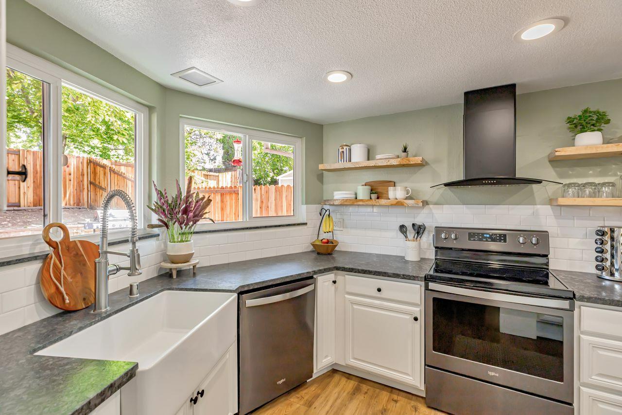 Detail Gallery Image 11 of 39 For 7440 Mar Vista Way, Citrus Heights,  CA 95621 - 3 Beds | 2 Baths