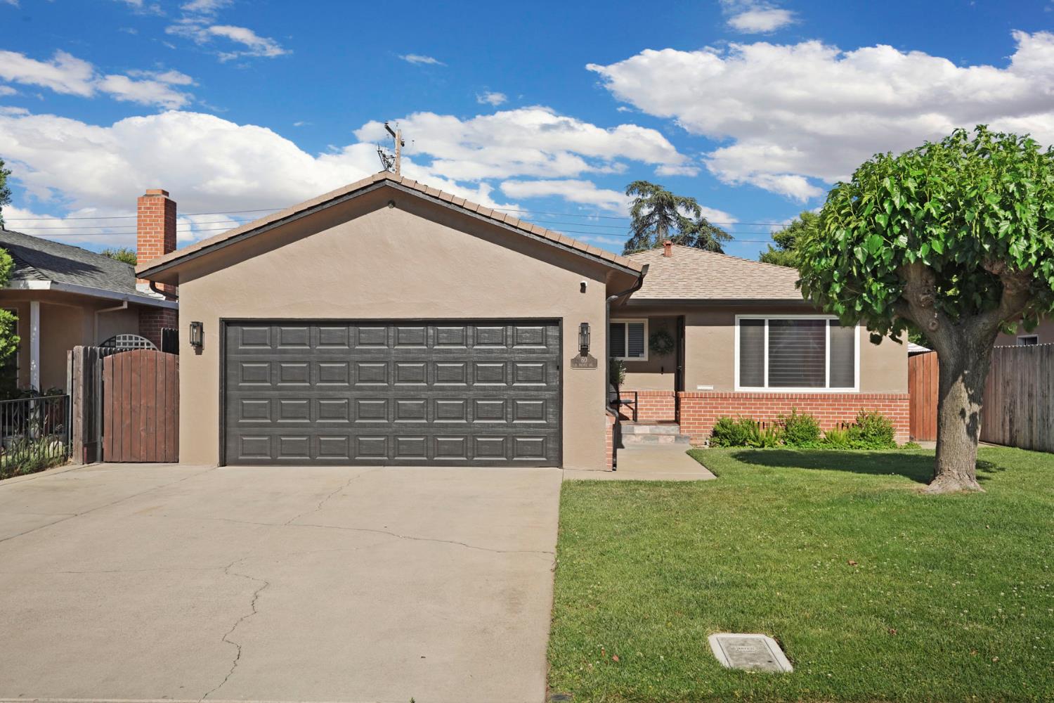 Detail Gallery Image 2 of 39 For 60 N Pacific Ave, Lodi,  CA 95242 - 3 Beds | 2 Baths