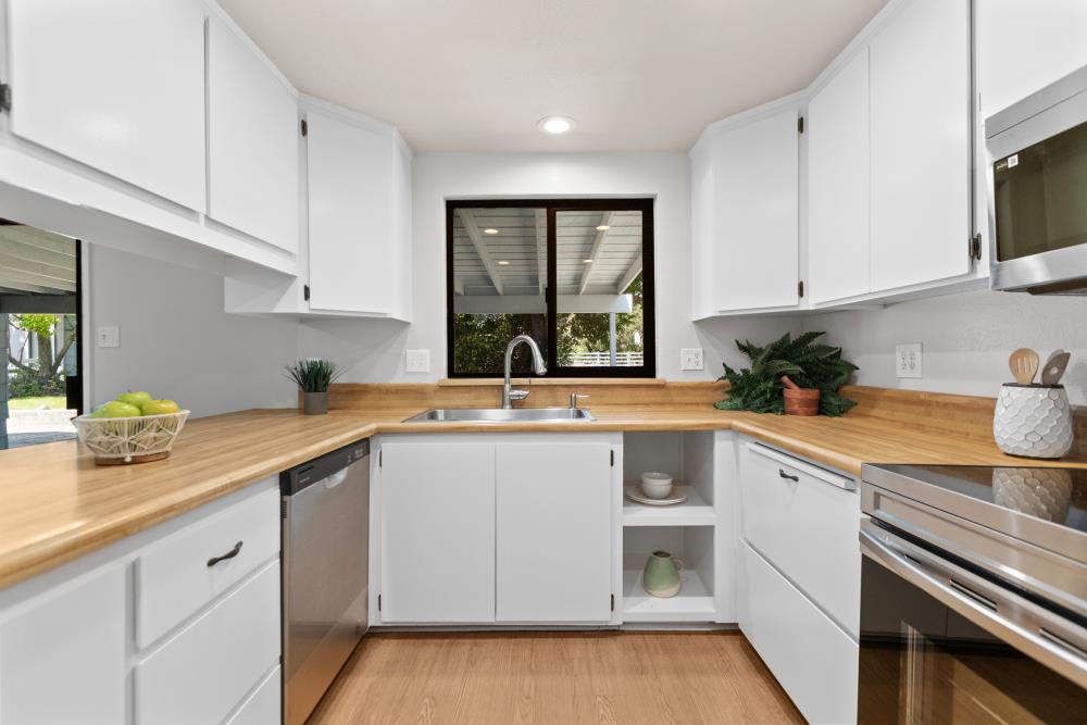 Detail Gallery Image 23 of 69 For 8744 Rubia Dr, Elk Grove,  CA 95624 - 3 Beds | 2/1 Baths