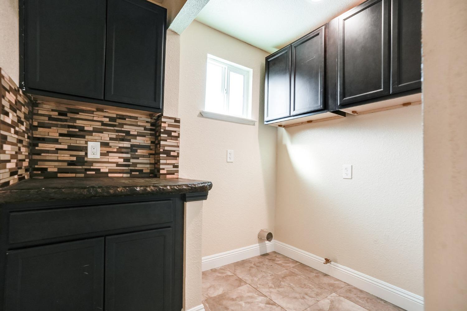 Detail Gallery Image 14 of 21 For 122 Catalpa Ln, Grass Valley,  CA 95945 - 3 Beds | 2 Baths