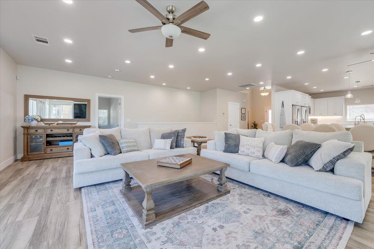 Detail Gallery Image 32 of 99 For 658 Bret Harte Dr #424,  Copperopolis,  CA 95228 - 4 Beds | 4/3 Baths