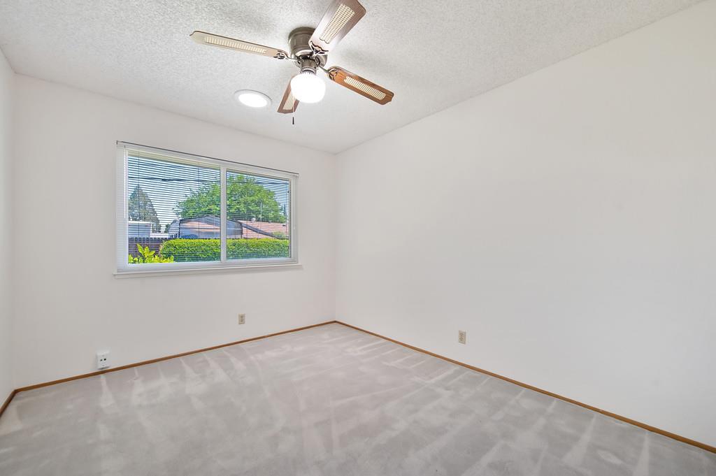 Detail Gallery Image 25 of 40 For 2333 Pinturo Way, Rancho Cordova,  CA 95670 - 4 Beds | 2 Baths