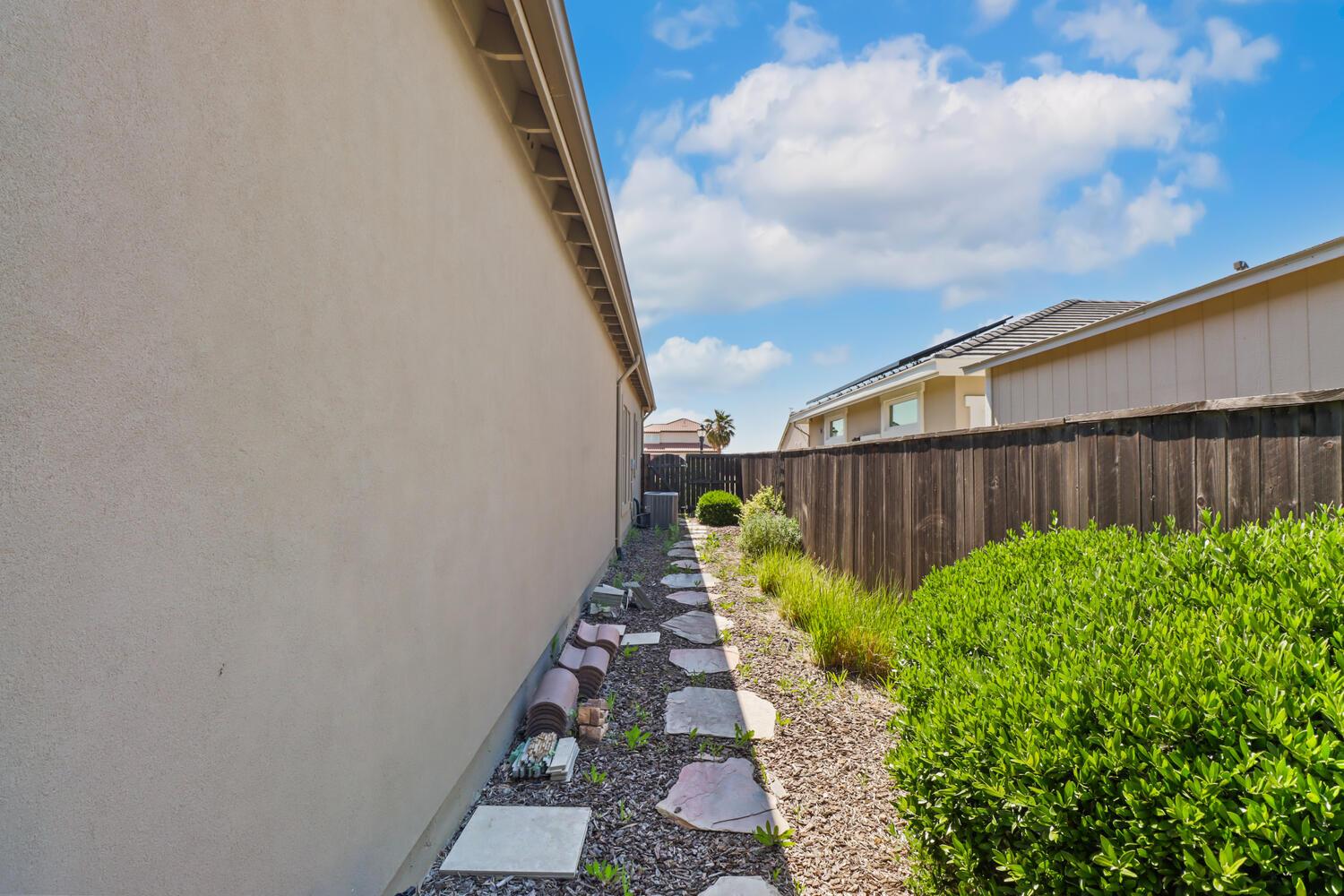 Detail Gallery Image 51 of 55 For 2253 Somerset Cir, Woodland,  CA 95776 - 3 Beds | 2 Baths