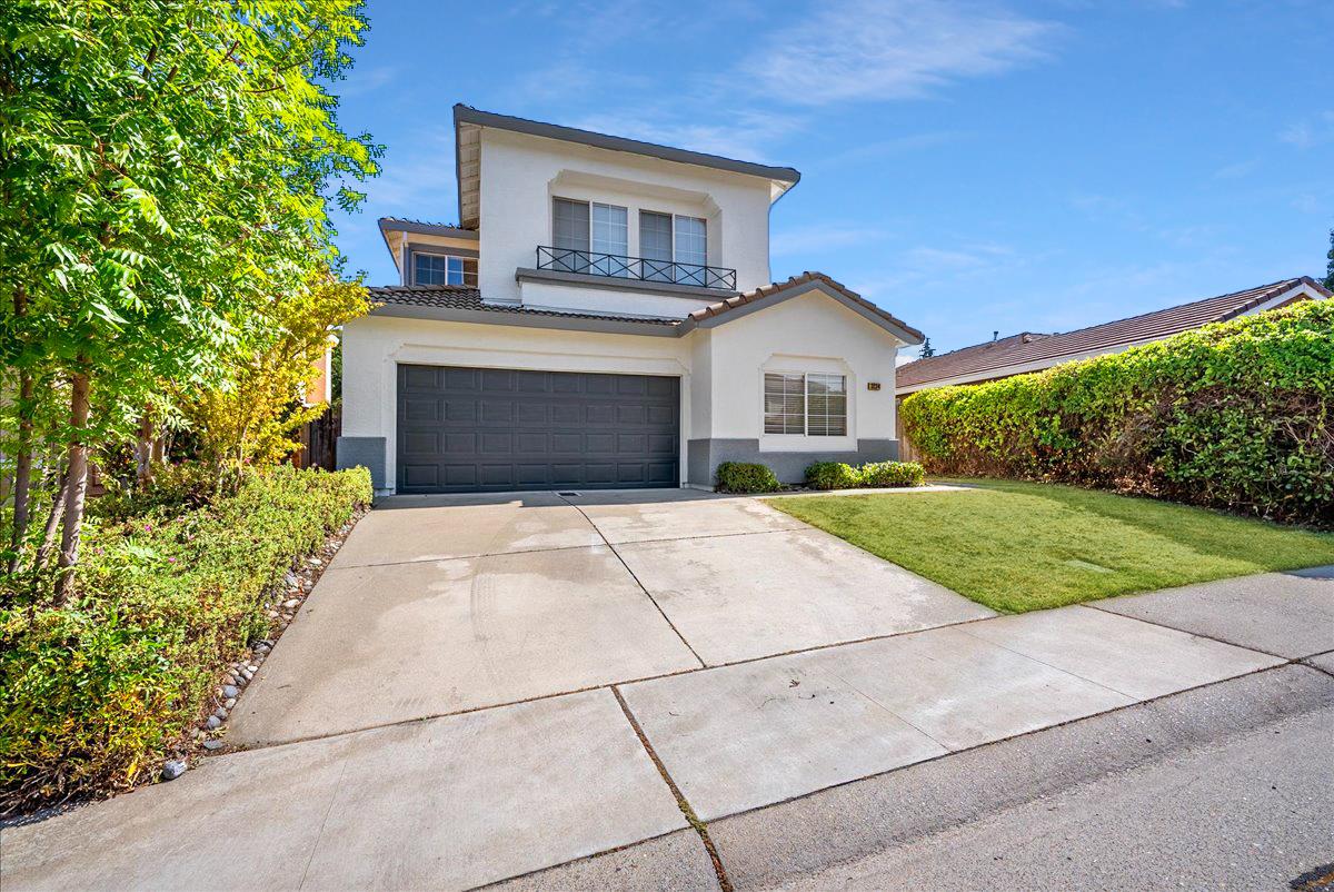 Detail Gallery Image 3 of 48 For 3234 Europa St, Roseville,  CA 95661 - 5 Beds | 3 Baths