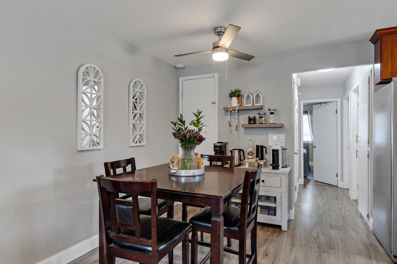 Detail Gallery Image 7 of 22 For 8943 El Mirador #4,  Elk Grove,  CA 95624 - 2 Beds | 1 Baths