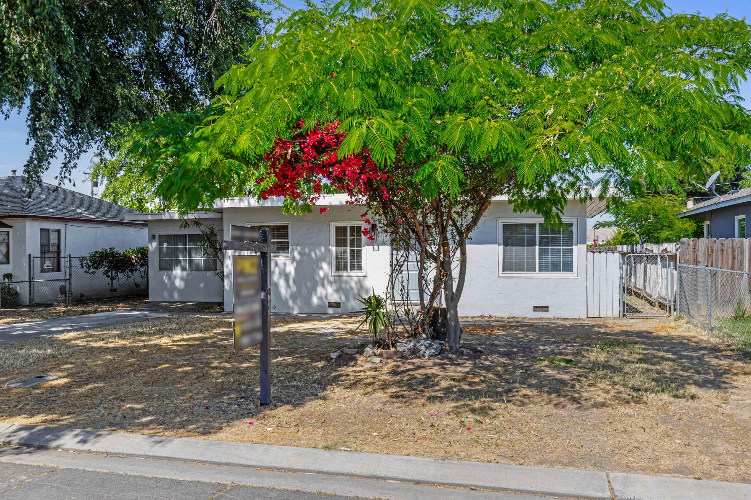 Detail Gallery Image 2 of 40 For 1705 Lois Way, Ceres,  CA 95307 - 3 Beds | 2 Baths