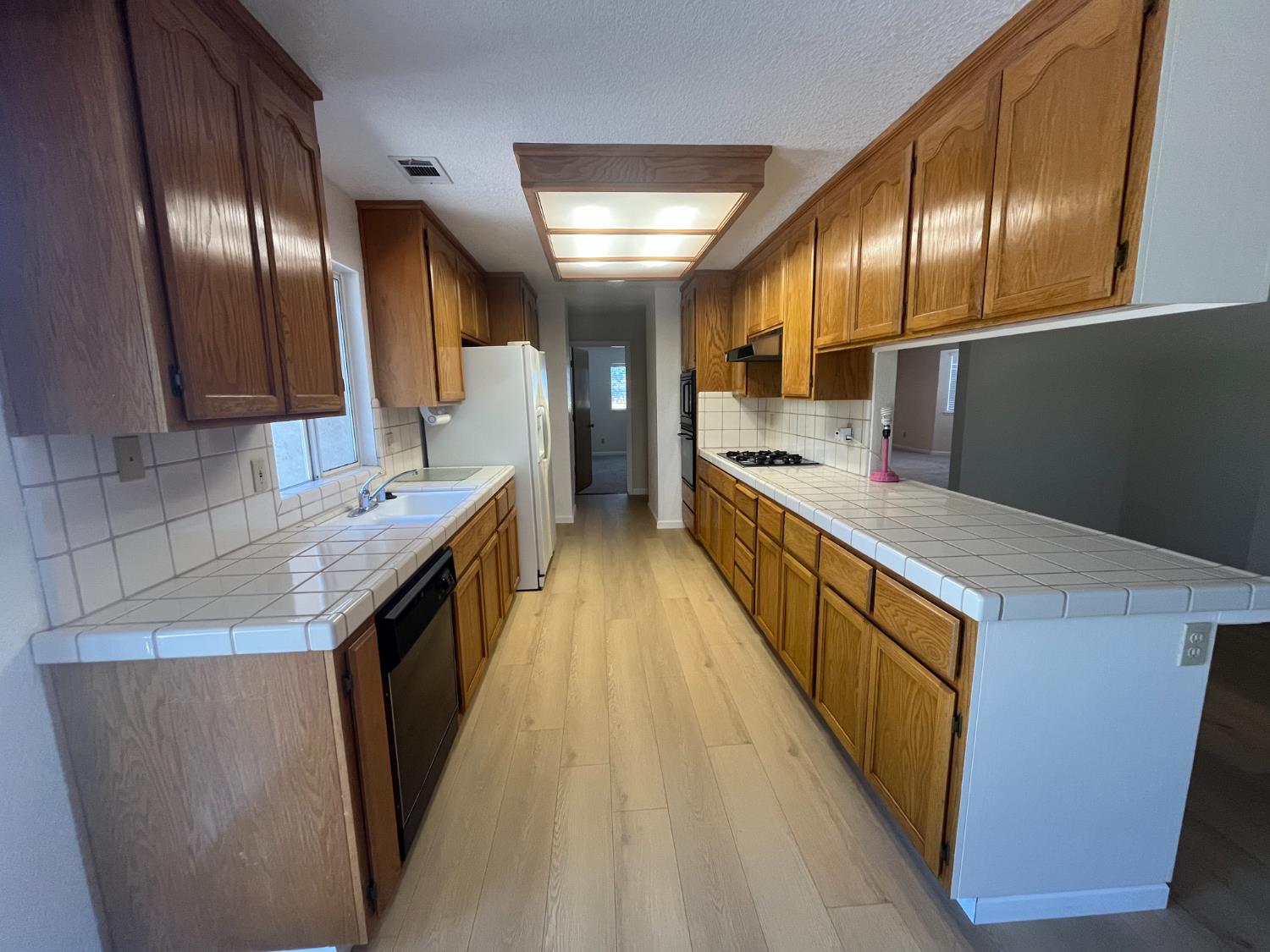 Detail Gallery Image 7 of 24 For 53 S Wallace Lake Dr, Wallace,  CA 95254 - 3 Beds | 2 Baths
