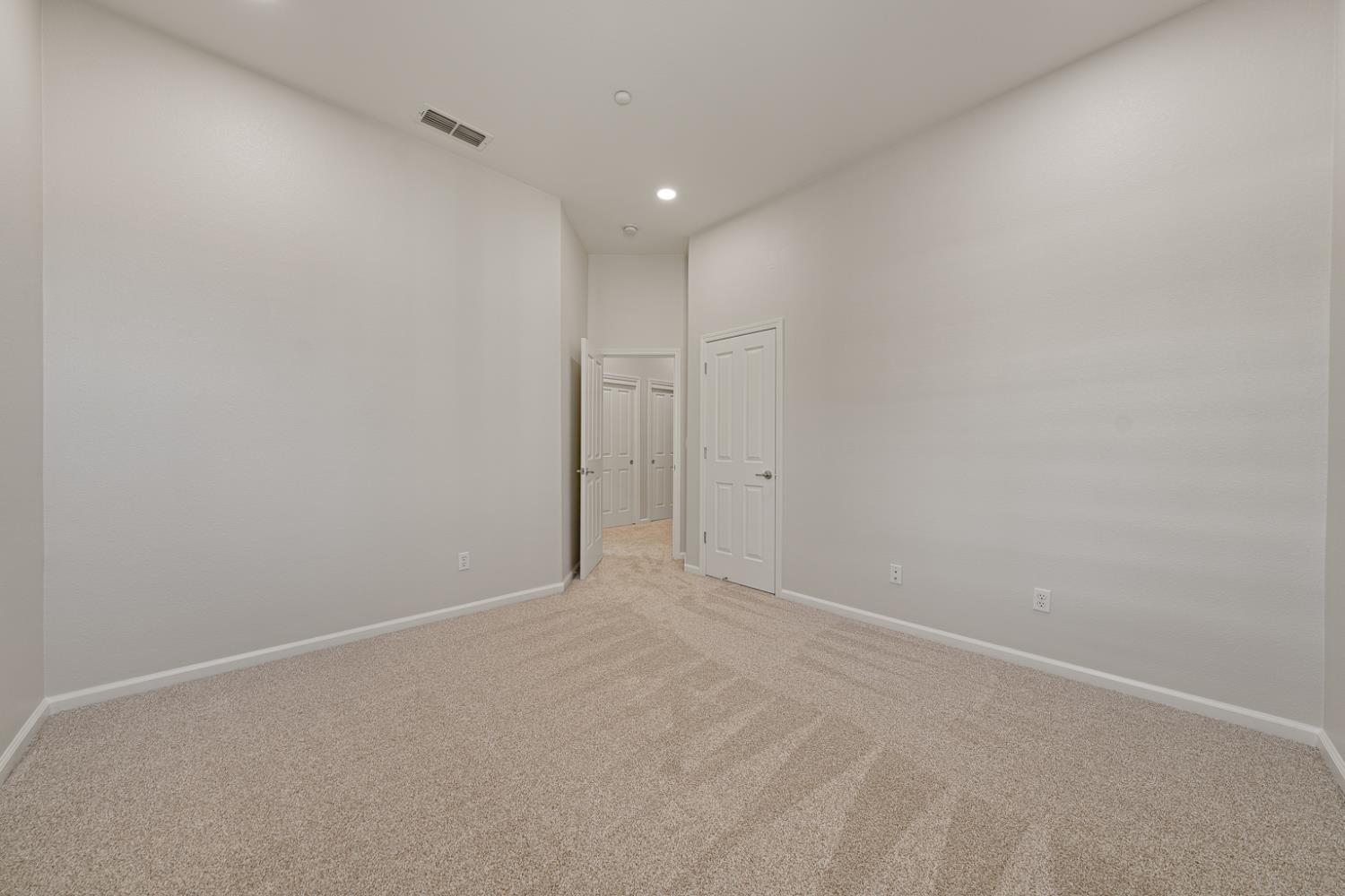 Detail Gallery Image 34 of 90 For 9461 Crossrail Dr, Wilton,  CA 95693 - 5 Beds | 3 Baths