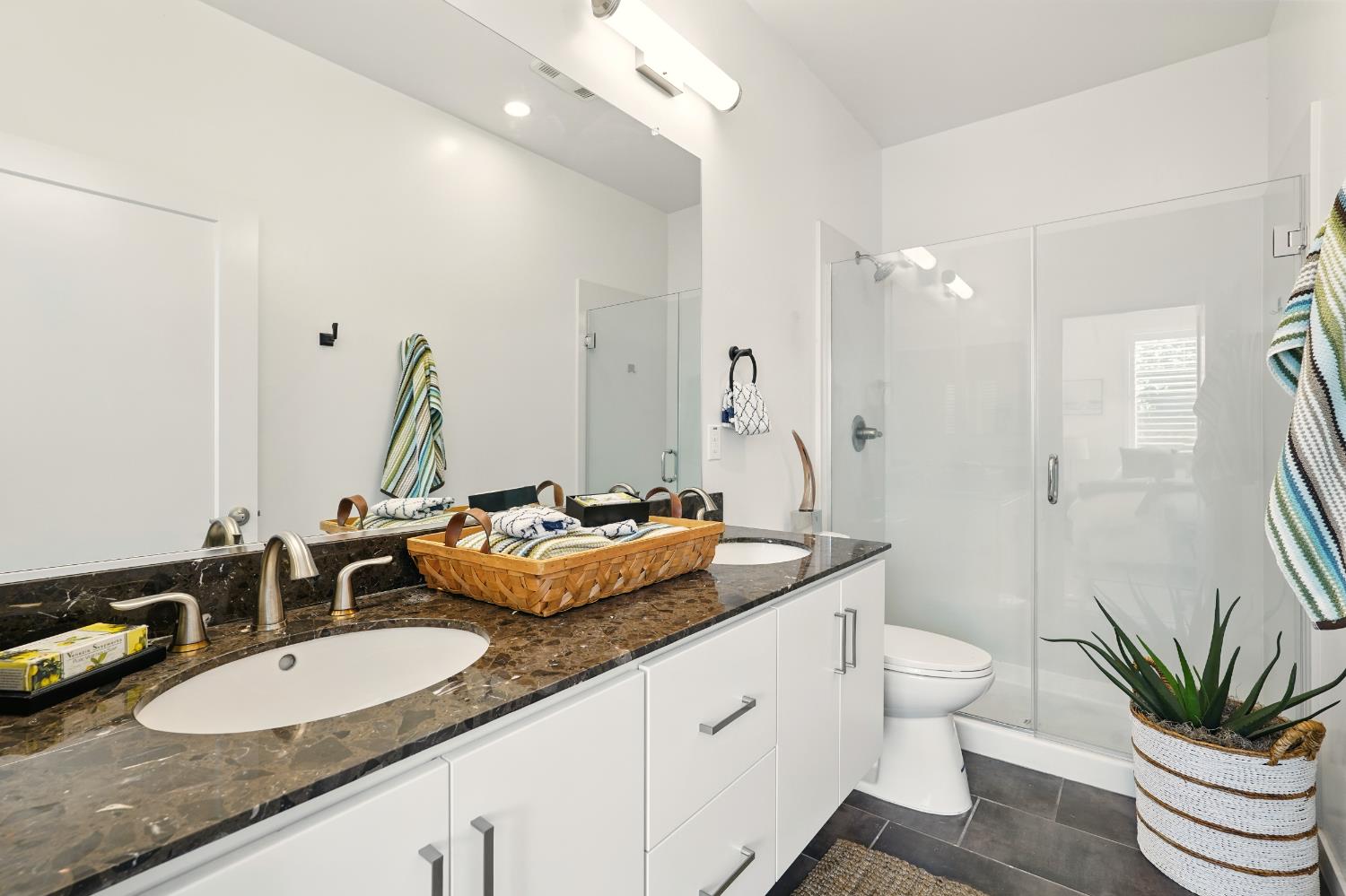 Detail Gallery Image 20 of 25 For 2601 Cleat Ln, Sacramento,  CA 95818 - 2 Beds | 2/1 Baths