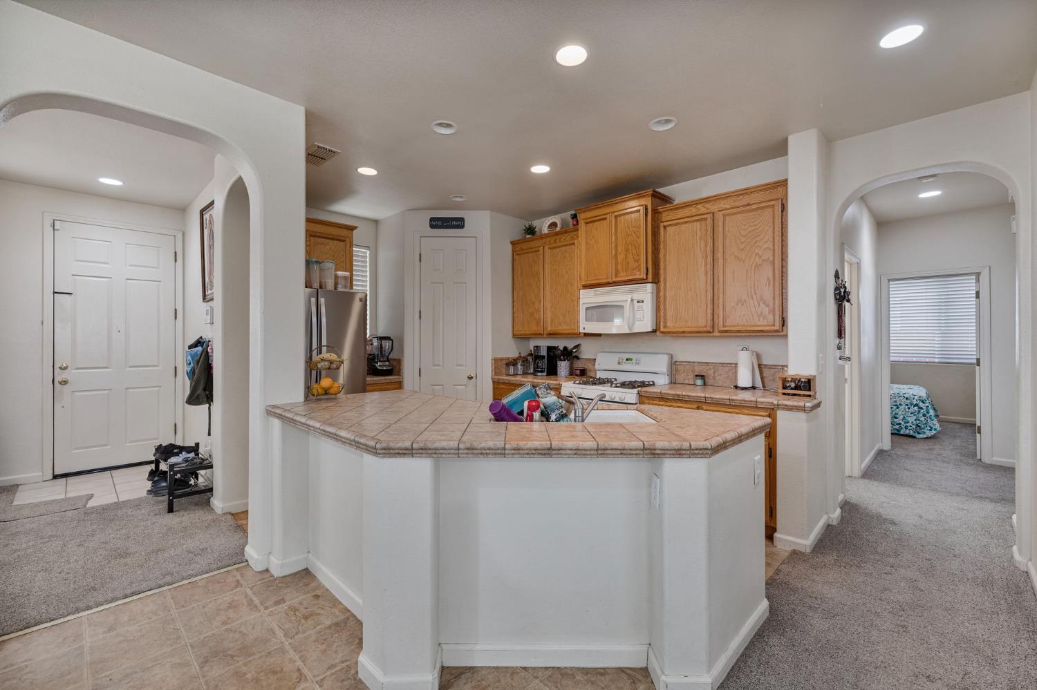 Detail Gallery Image 11 of 25 For 2081 Tangerine Ave, Madera,  CA 93637 - 3 Beds | 2 Baths