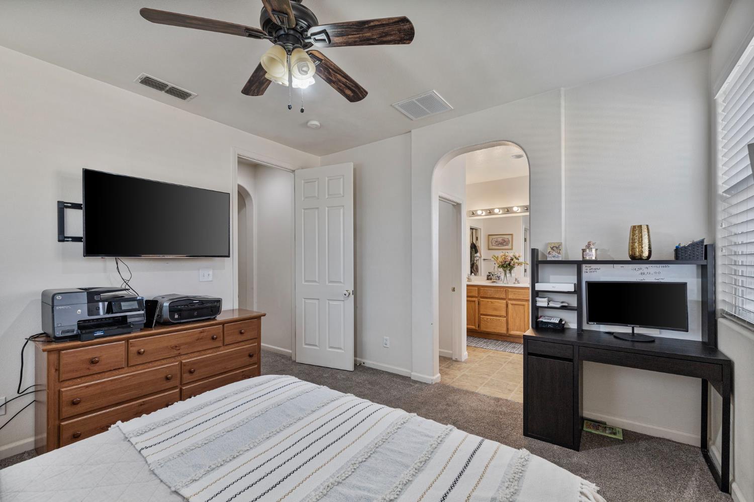 Detail Gallery Image 16 of 25 For 2081 Tangerine Ave, Madera,  CA 93637 - 3 Beds | 2 Baths