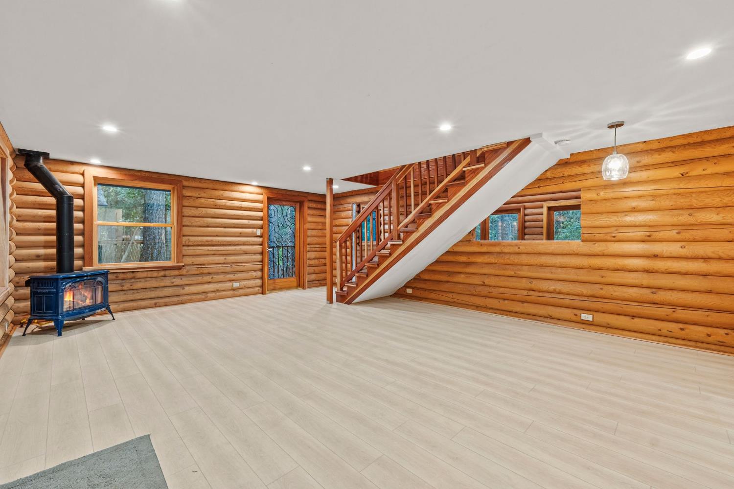Detail Gallery Image 14 of 59 For 13792 Rockway Pl, Nevada City,  CA 95959 - 3 Beds | 3/1 Baths
