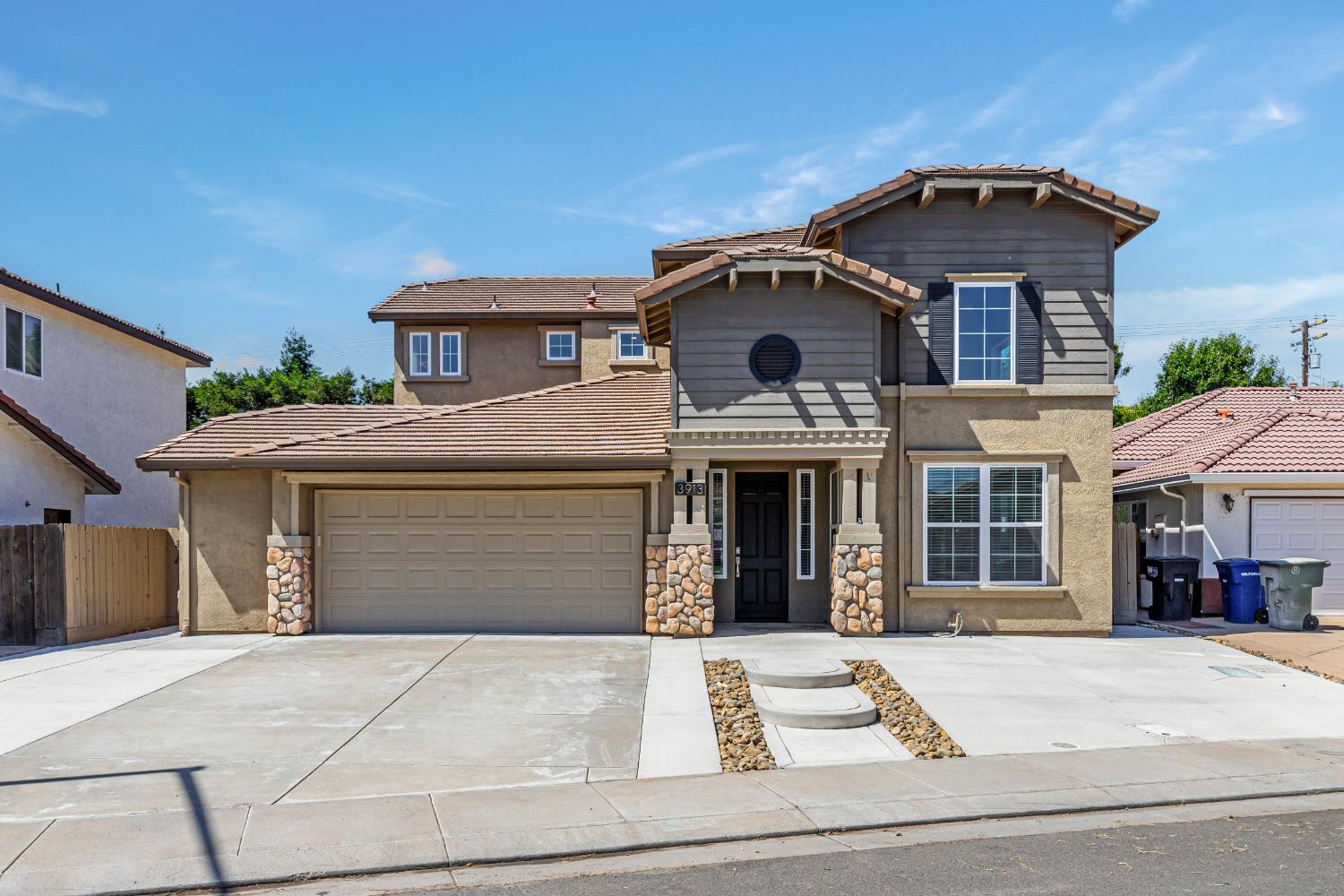 Detail Gallery Image 3 of 64 For 3913 Misty Ln, Modesto,  CA 95355 - 4 Beds | 3 Baths