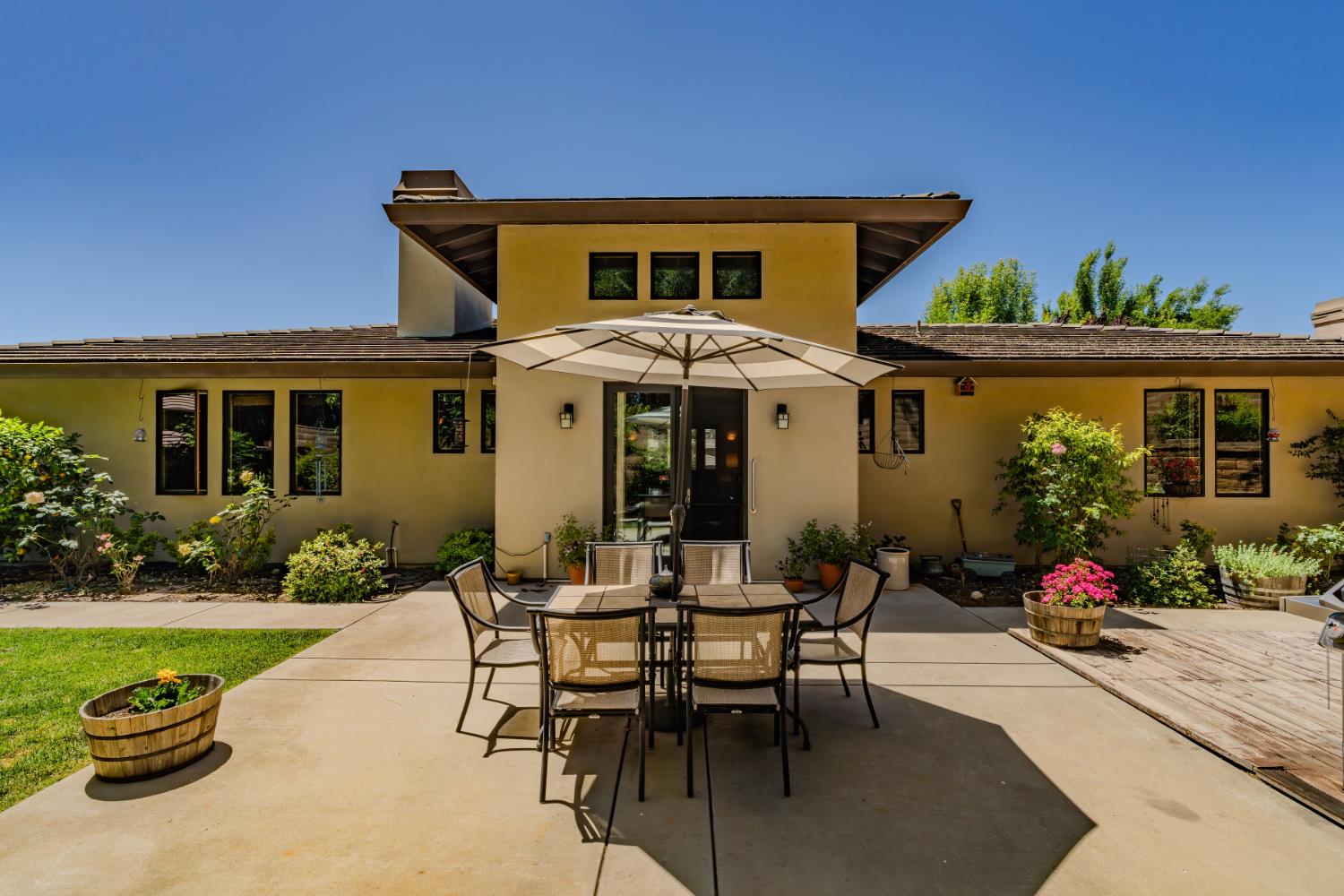Detail Gallery Image 11 of 63 For 2025 Thomas Dr, Jackson,  CA 95642 - 3 Beds | 2 Baths