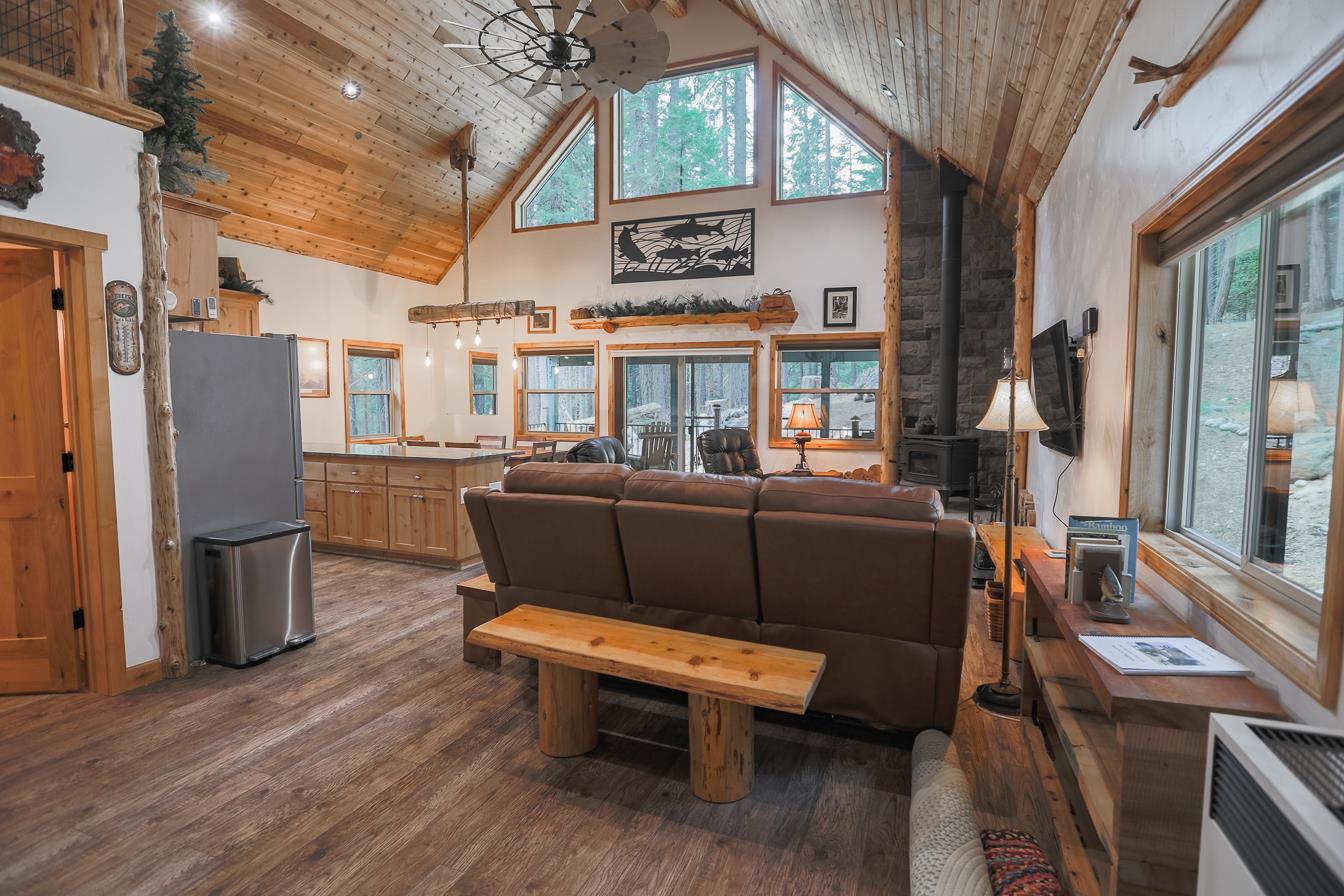 Detail Gallery Image 18 of 60 For 40277 Birch, Mill Creek,  CA 96063 - 2 Beds | 1/1 Baths