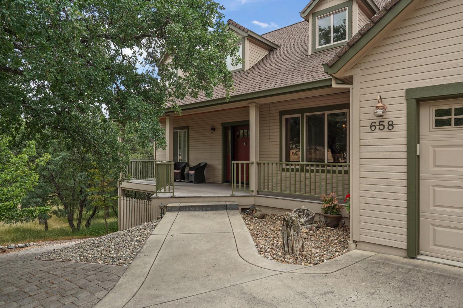 Detail Gallery Image 3 of 65 For 658 Live Oak Dr, Angels Camp,  CA 95222 - 3 Beds | 2/1 Baths