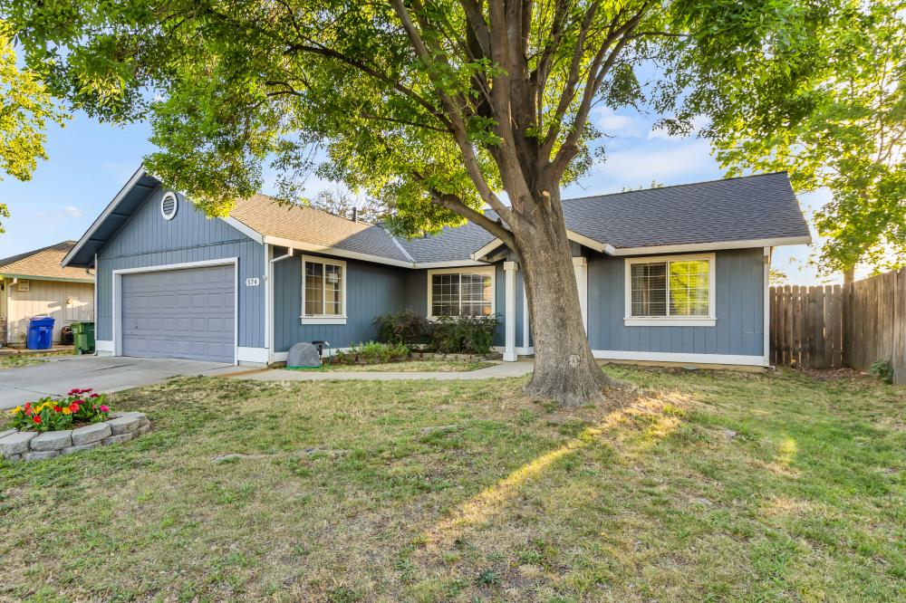 Detail Gallery Image 2 of 42 For 574 Ewell Ct, Galt,  CA 95632 - 3 Beds | 2 Baths