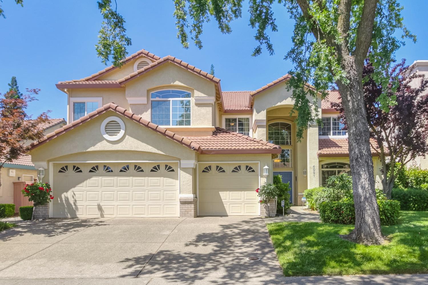 Detail Gallery Image 1 of 67 For 4091 Luxor Ln, Granite Bay,  CA 95746 - 6 Beds | 3 Baths