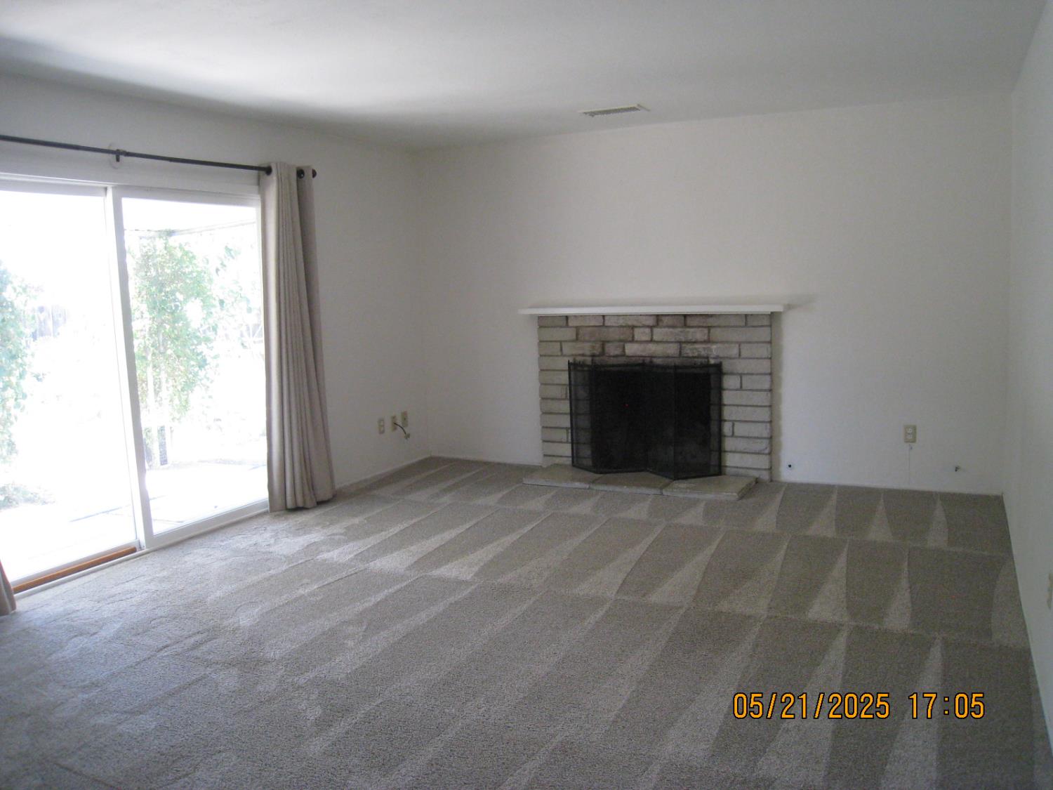 Detail Gallery Image 11 of 25 For 633 Skylark Ave, Los Banos,  CA 93635 - 3 Beds | 2 Baths