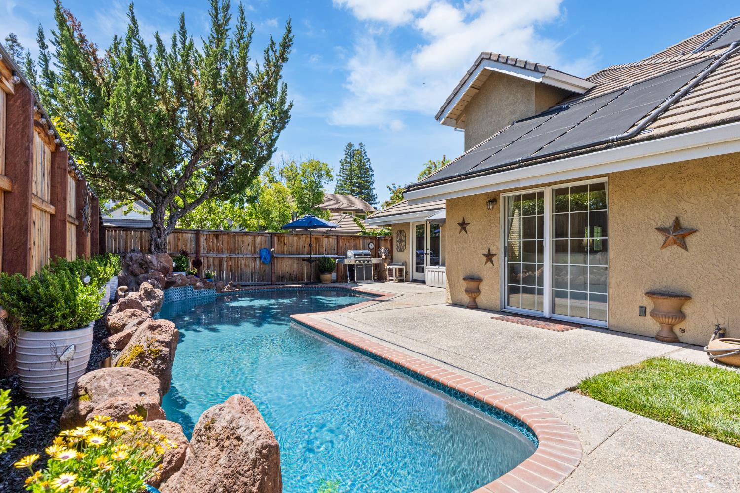 Detail Gallery Image 25 of 35 For 501 Bristol Ct, Roseville,  CA 95661 - 4 Beds | 3 Baths