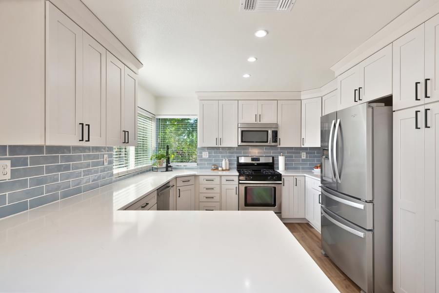Detail Gallery Image 22 of 82 For 5802 Thoroughbred Ct, Rocklin,  CA 95677 - 4 Beds | 3 Baths