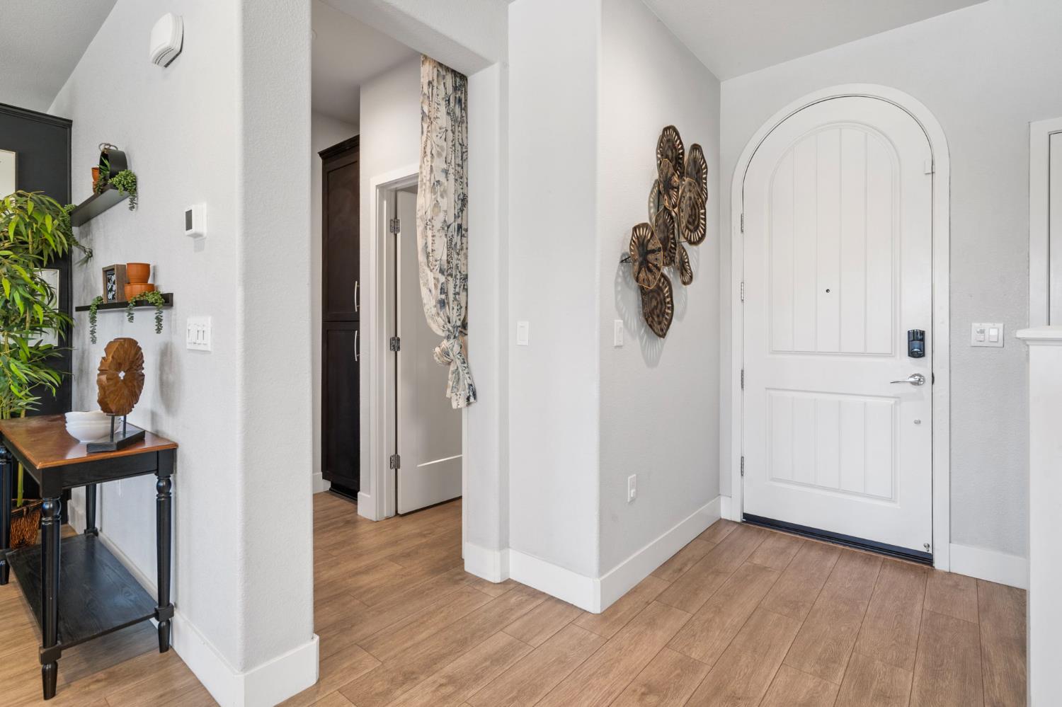 Detail Gallery Image 8 of 57 For 344 W Hopkins Ct, Mountain House,  CA 95391 - 4 Beds | 3 Baths