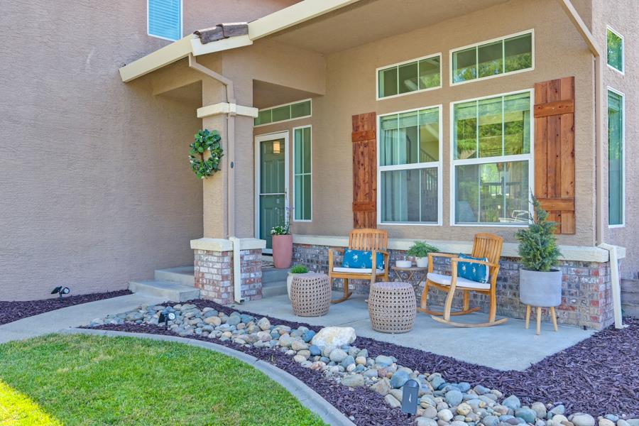 Detail Gallery Image 6 of 82 For 5802 Thoroughbred Ct, Rocklin,  CA 95677 - 4 Beds | 3 Baths
