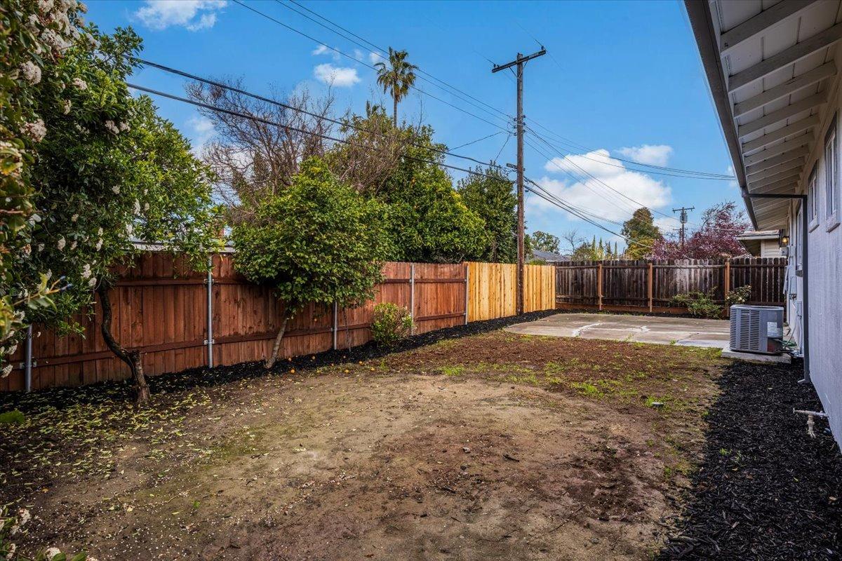 Detail Gallery Image 26 of 27 For 7538 Circle Pkwy, Sacramento,  CA 95823 - 3 Beds | 2 Baths