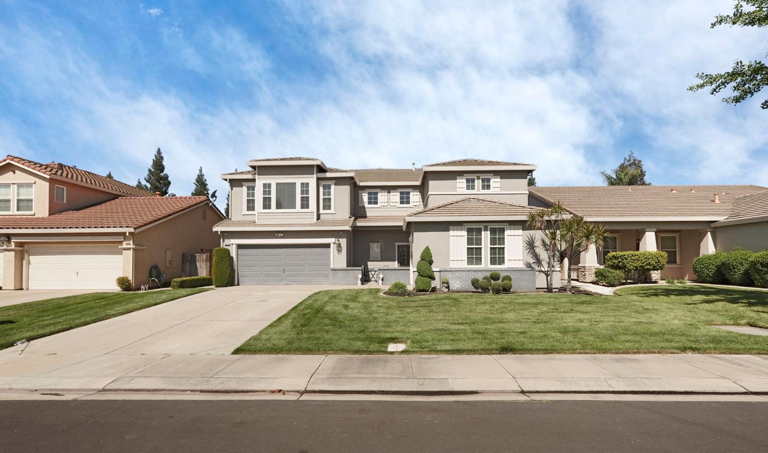 Detail Gallery Image 1 of 54 For 5545 Saxon Ave, Riverbank,  CA 95367 - 5 Beds | 3 Baths