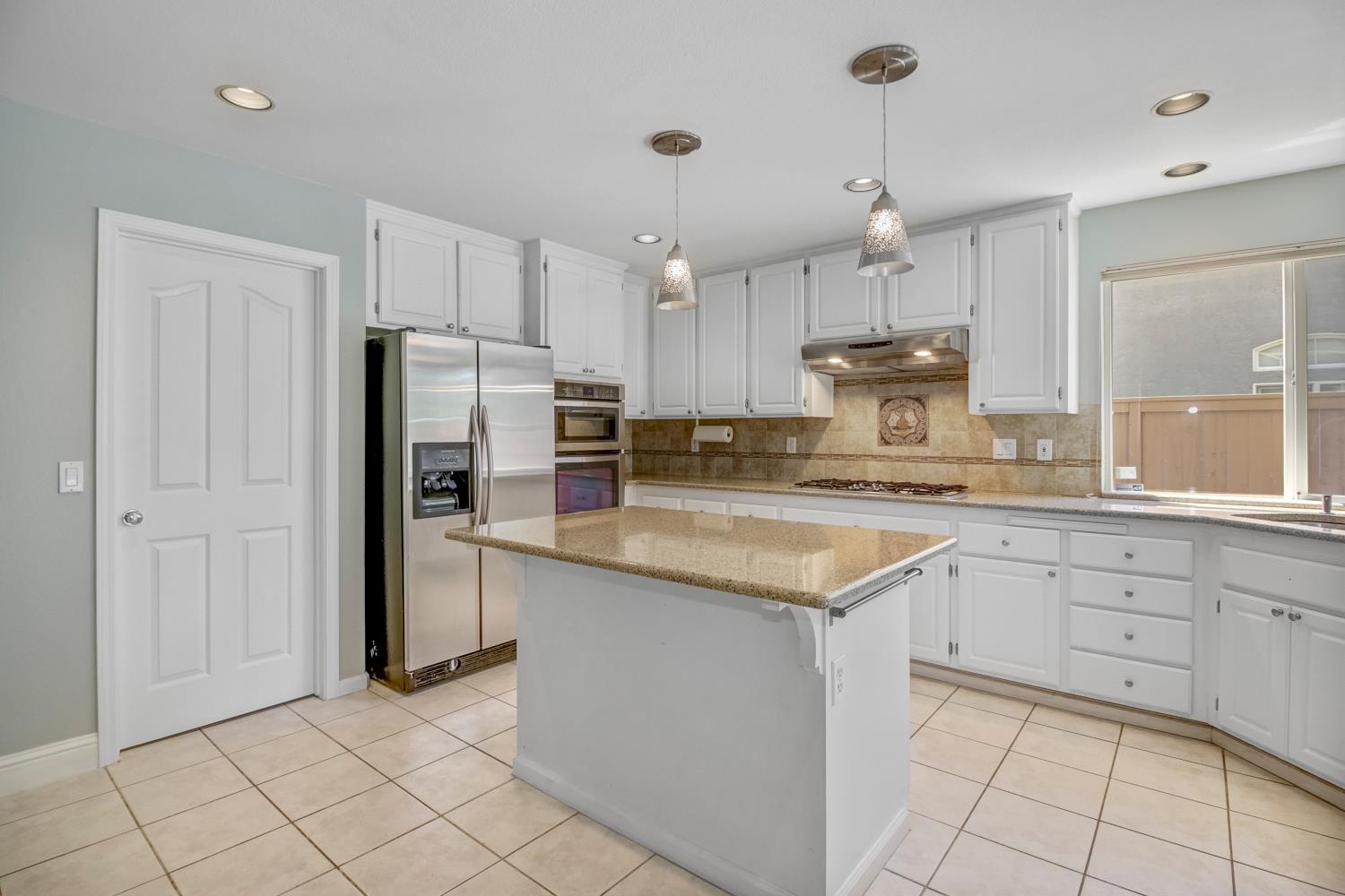 Detail Gallery Image 22 of 67 For 4091 Luxor Ln, Granite Bay,  CA 95746 - 6 Beds | 3 Baths