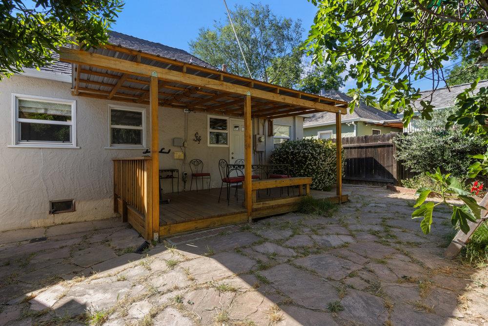 Detail Gallery Image 32 of 35 For 2709 23rd St, Sacramento,  CA 95818 - 2 Beds | 1 Baths