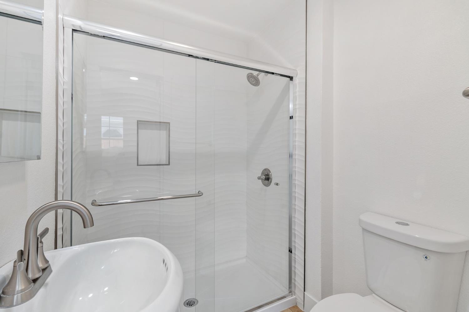Detail Gallery Image 14 of 30 For 26184 Stanwood Ave, Hayward,  CA 94544 - 3 Beds | 2 Baths