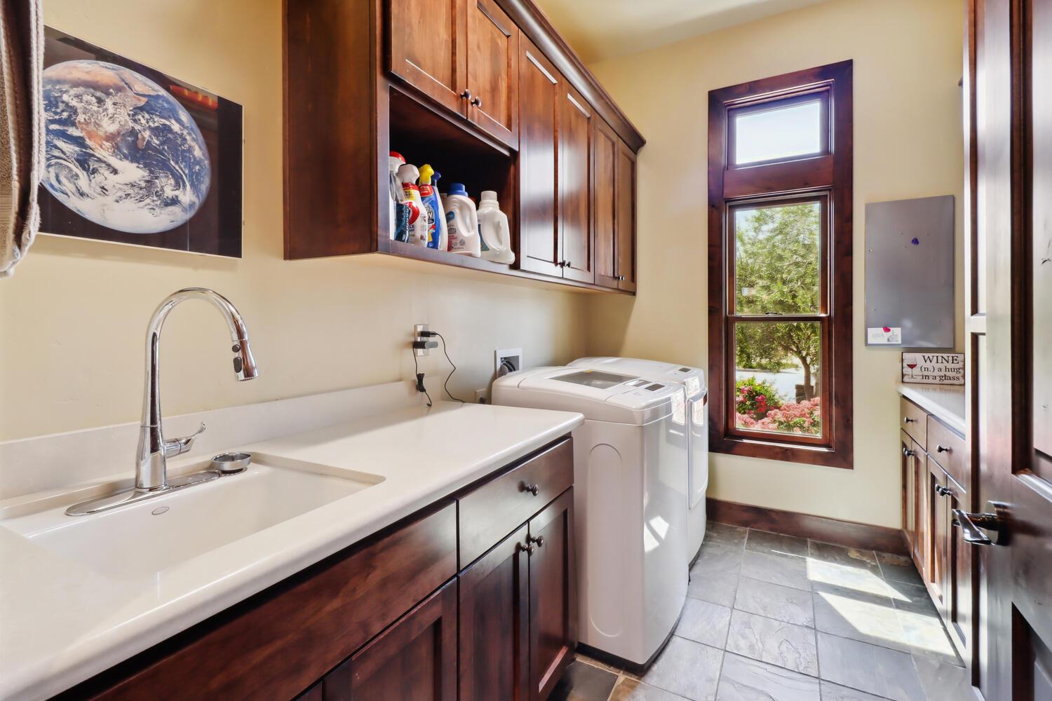Detail Gallery Image 37 of 55 For 2253 Somerset Cir, Woodland,  CA 95776 - 3 Beds | 2 Baths