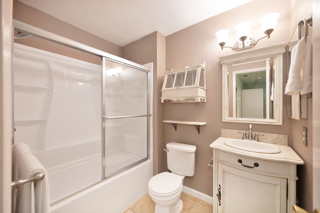 Detail Gallery Image 20 of 34 For 4030 Grover Ct, Carmichael,  CA 95608 - 3 Beds | 2 Baths